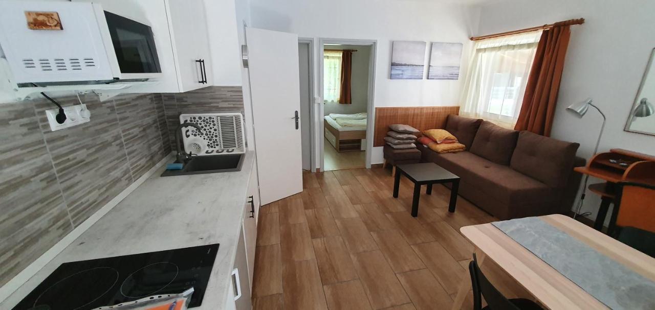 Forrest Apartman Gyenesdiás Екстериор снимка